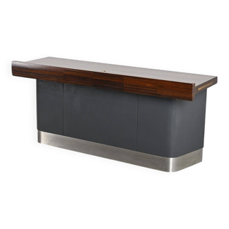 Bureau d'accueil par Isamu Kenmochi, Japon 1966