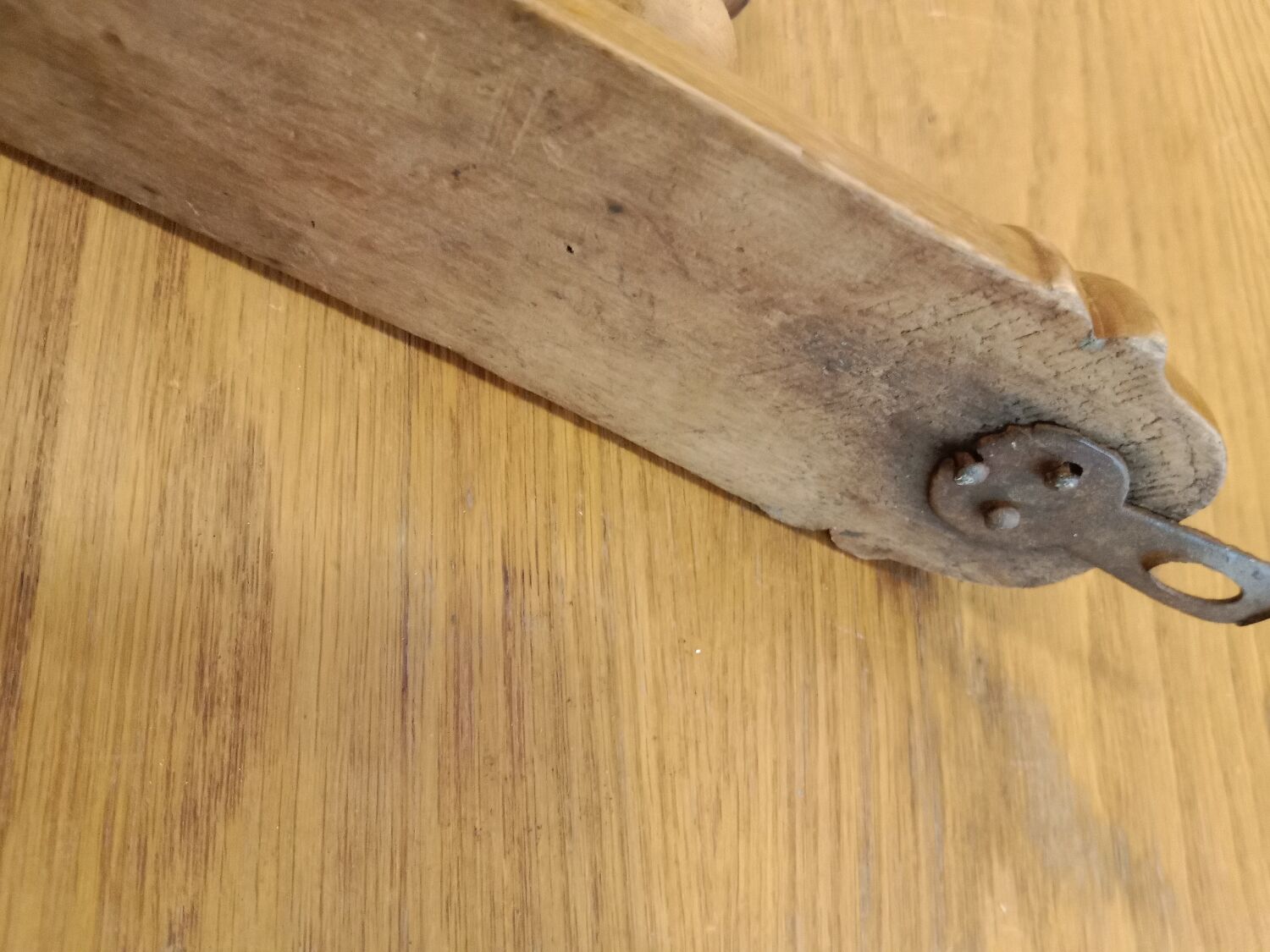 Porte serviette en bois