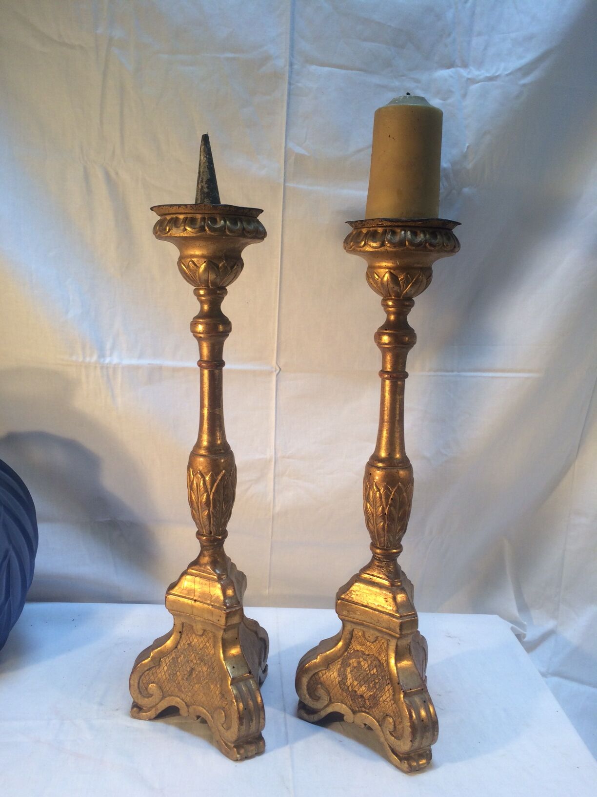 Pair of ancient carved gilded wood candlesticks - 18th century
