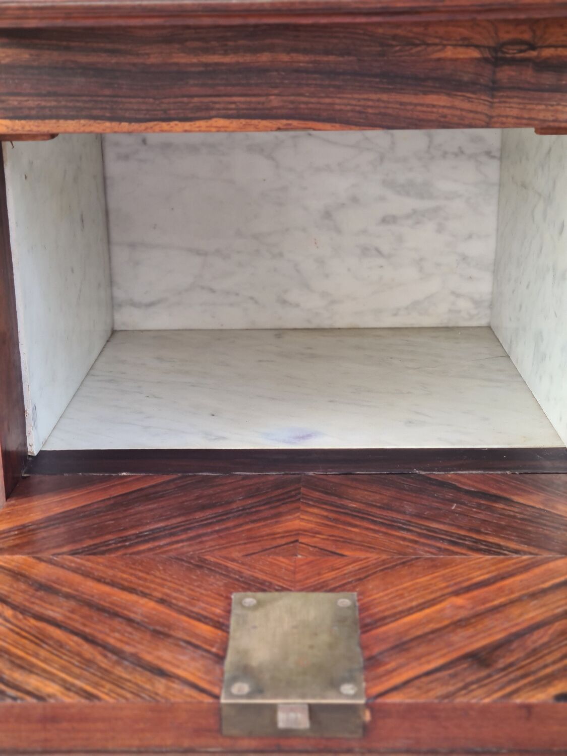 Commode chiffoniere estampillée par Joseph Roll époque Napoléon III