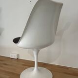 Saarinen chair
