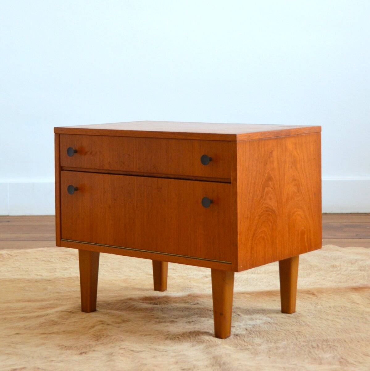 Scandinavian 1960s vintage bedside table / side table