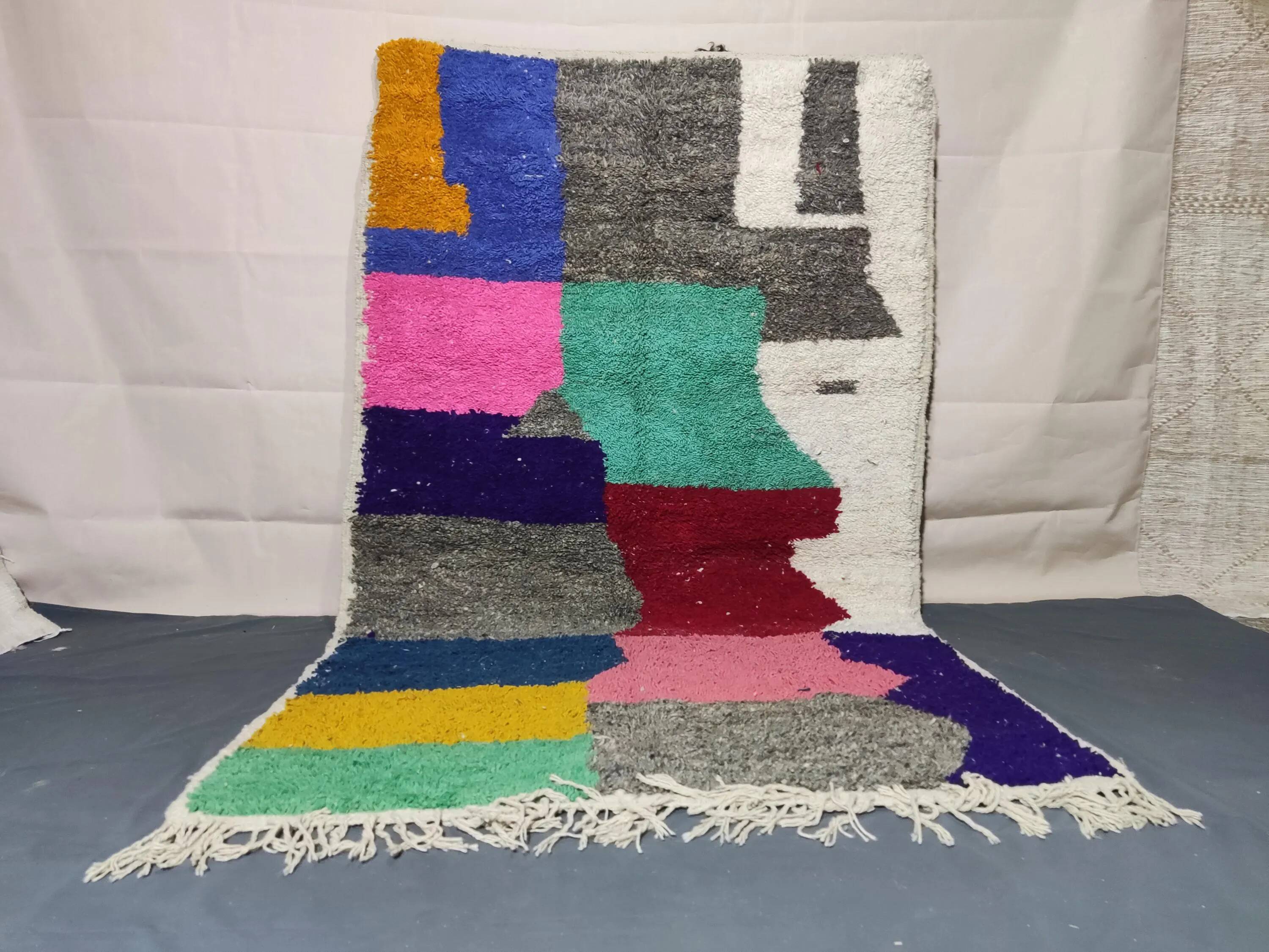 Large artisanal Moroccan rug 2.5 x 1.5 m