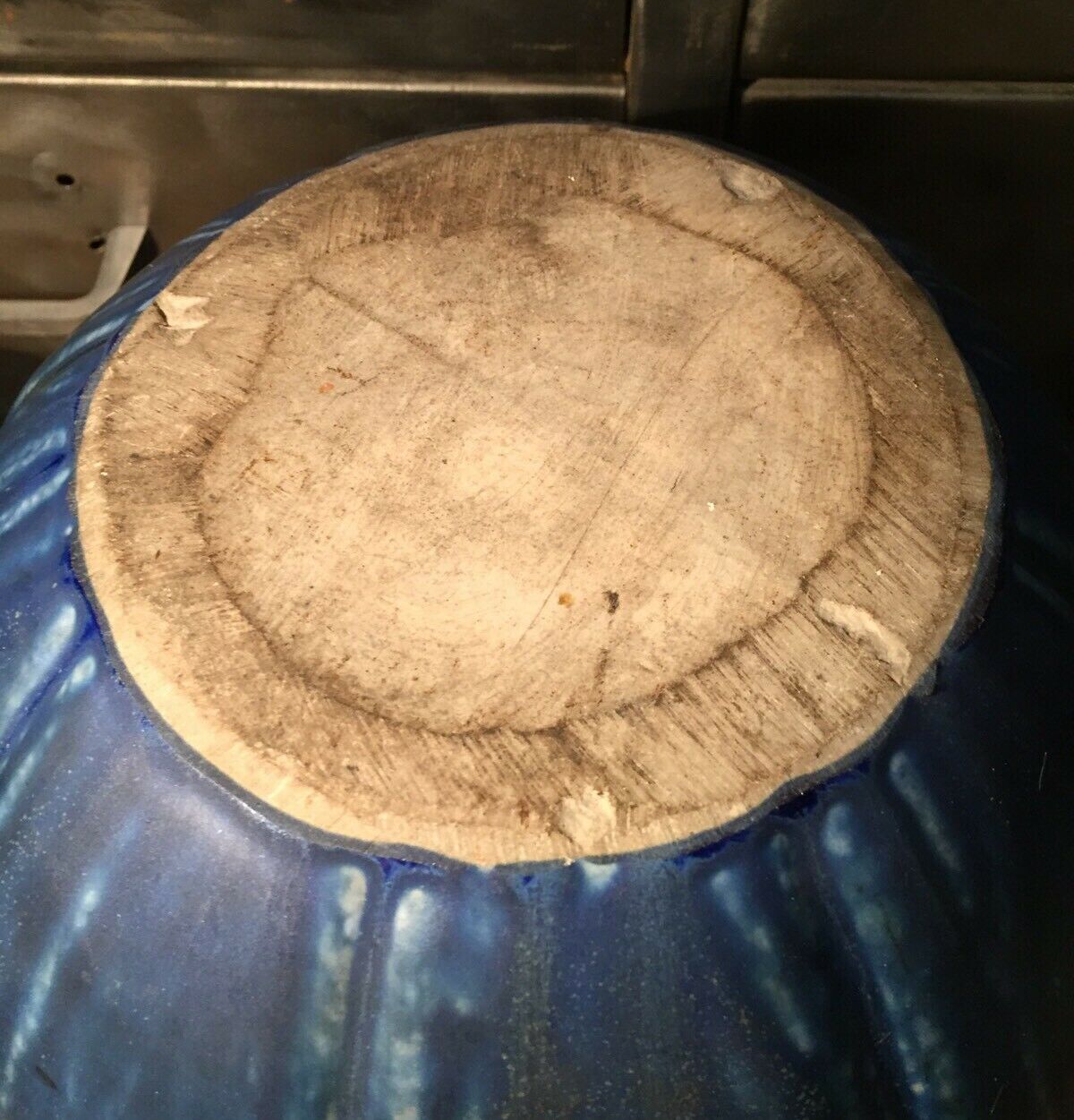 Flamed sandstone vase 3 handles