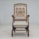 Chaise berçante danoise des années 1930, dossier haut, laine tissée à la main d'origine, bois de frêne.