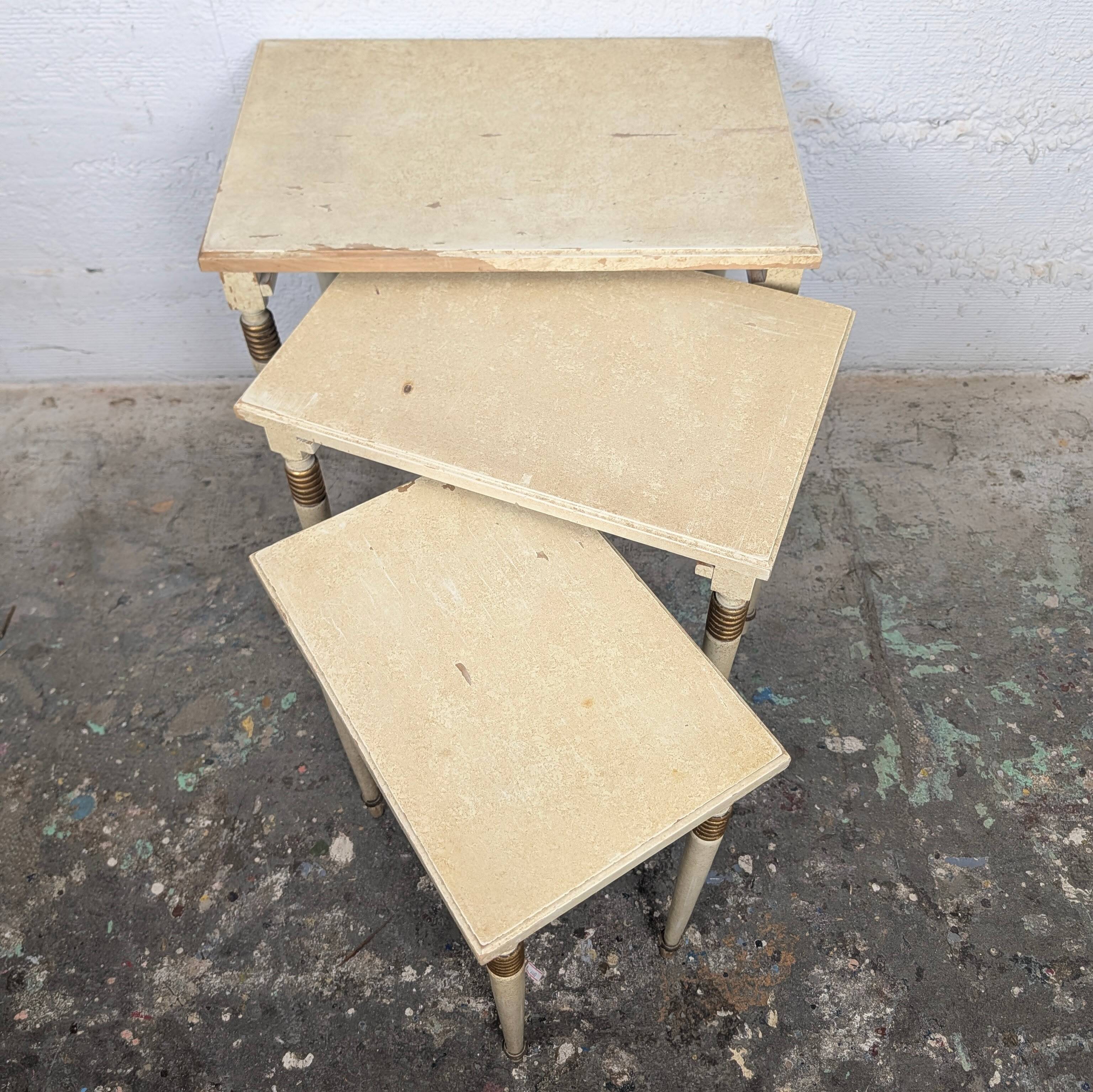 Set of nesting tables – 1950s