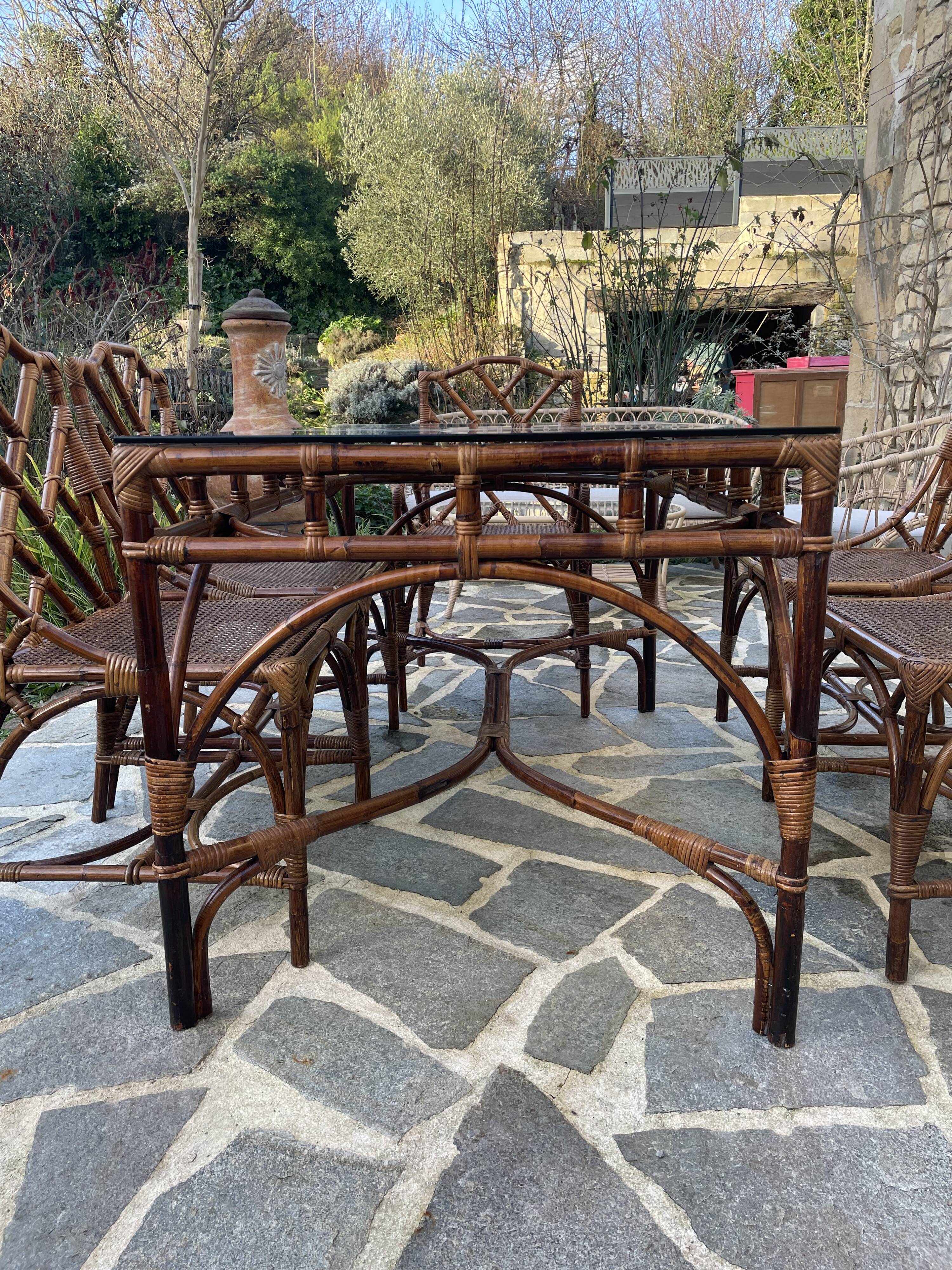 Salle à manger en rotin et bambou