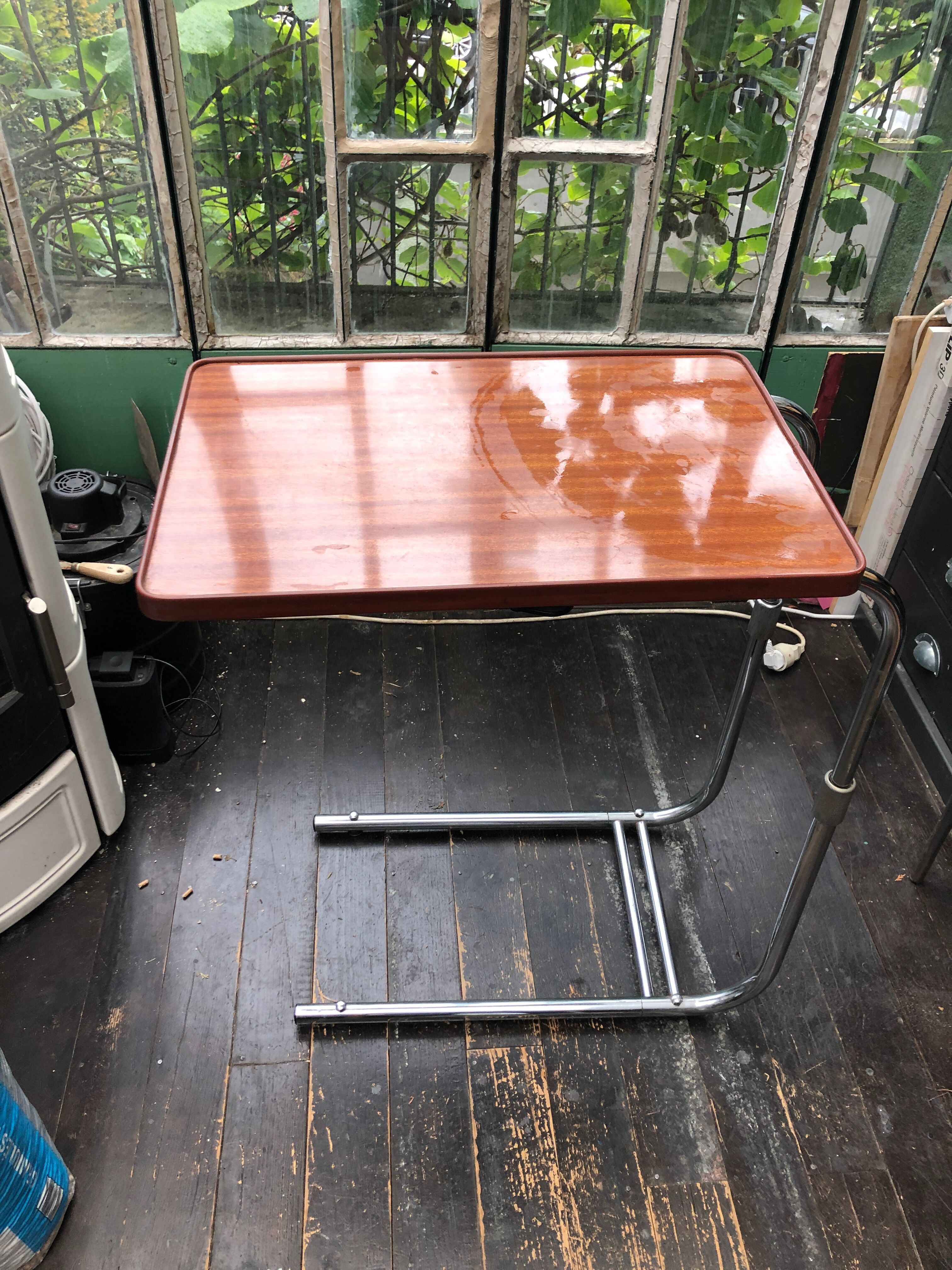 Formica style adjustable side table