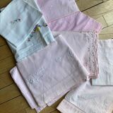 Set of embroidered baby bed sheets