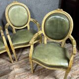 set of 4 Louis XVI Cabriolet armchairs with medallion backs