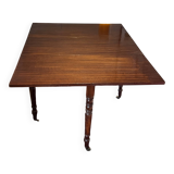 Vintage drop-leaf mahogany table; ideal for decorators.