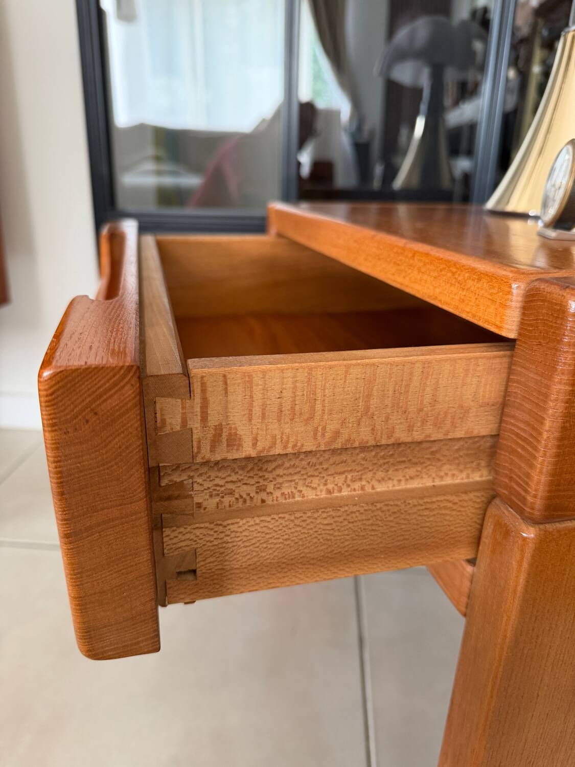 Solid elm bedside table – Maison Regain