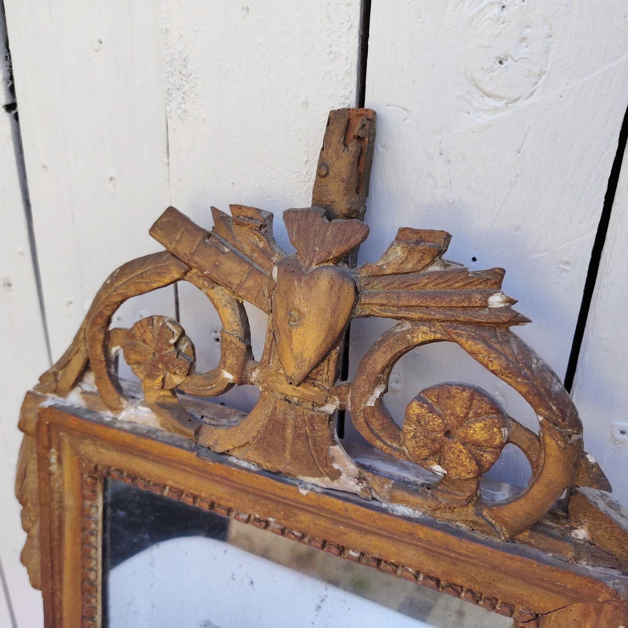 Miroir en bois doré et stuc, style Louis XVI, XIXème