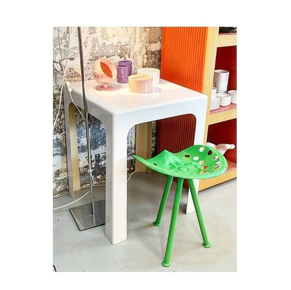 Table d'appoint en fibre de verre Prisunic Années 70