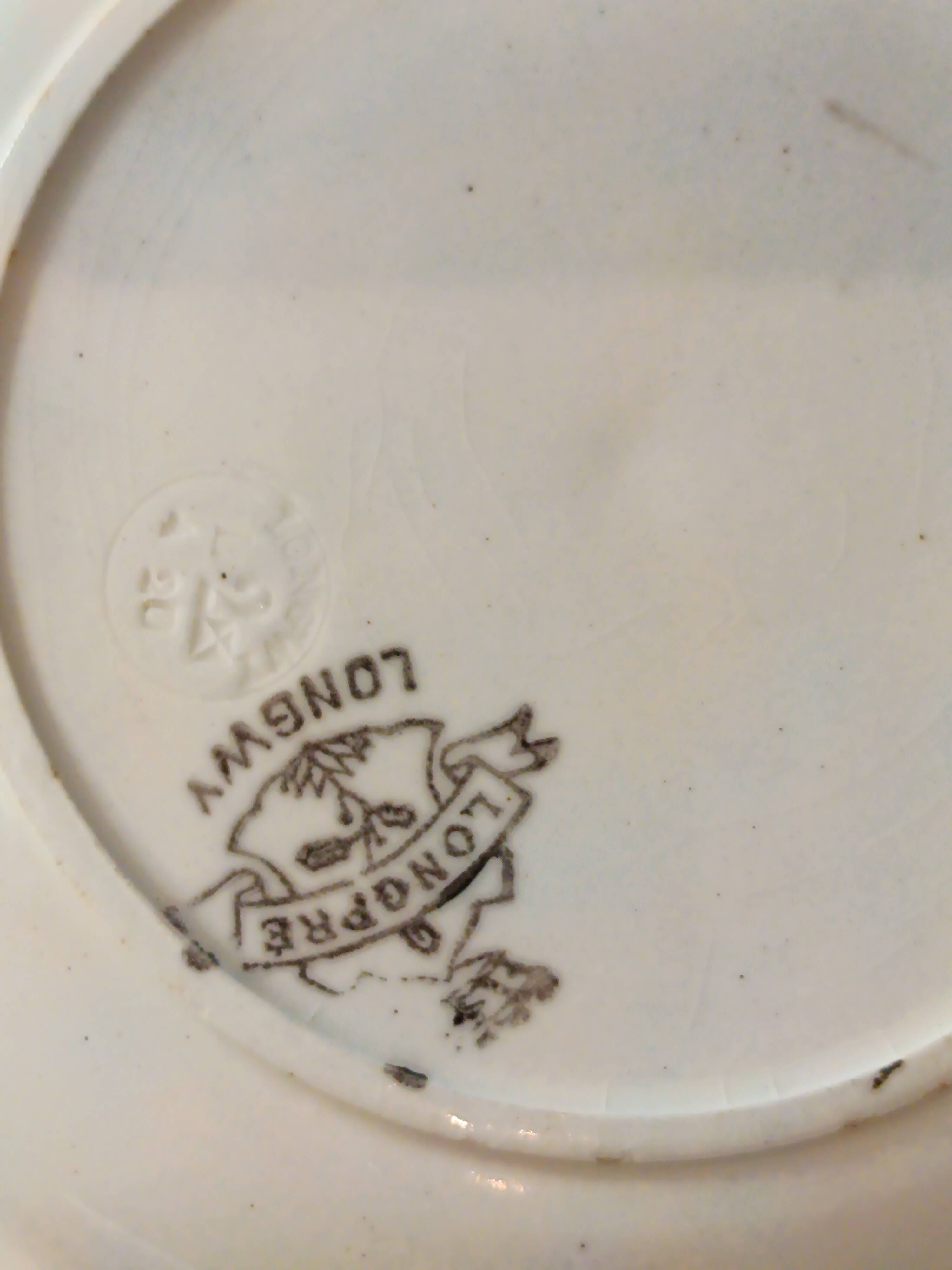 Longwy earthenware dinner service, Longpré pattern, 1895