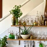 Glass and gold metal spray