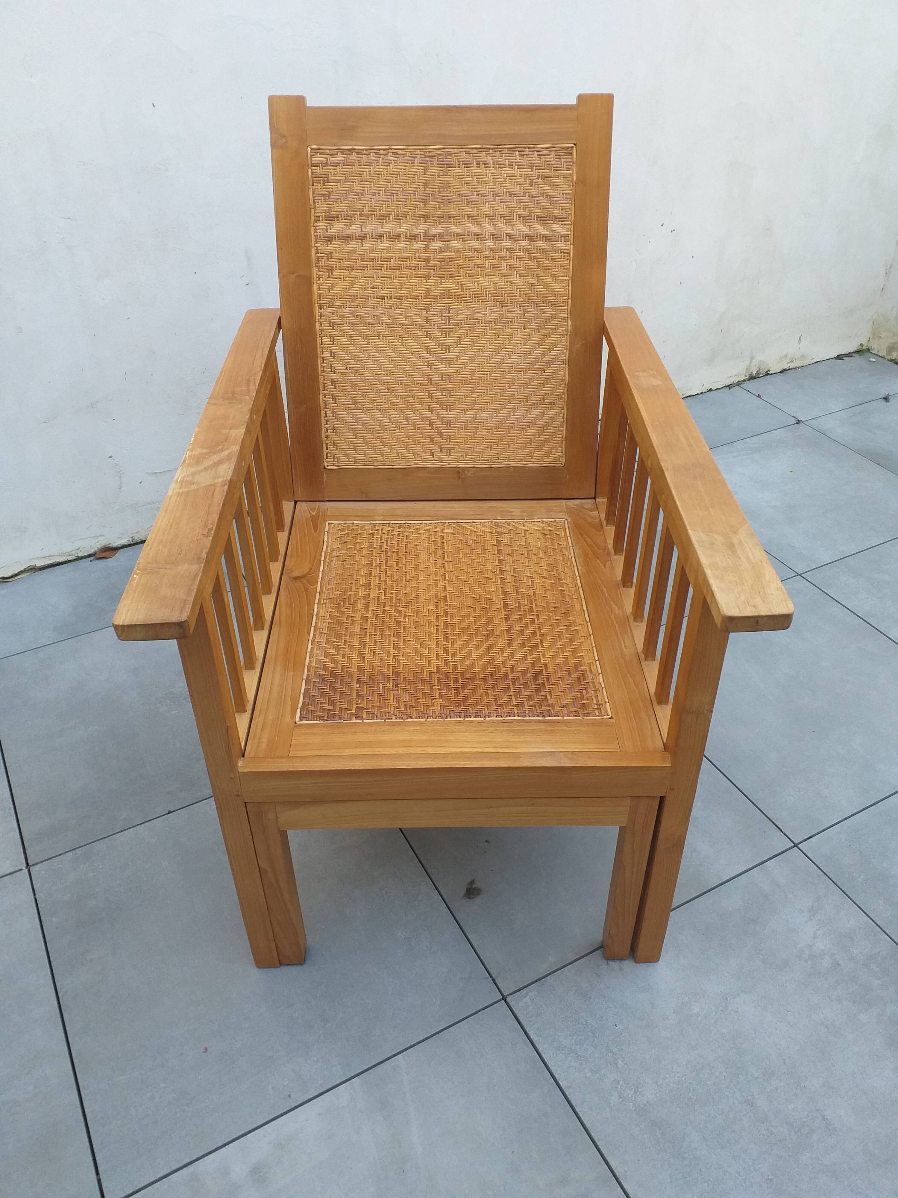 Chair with foot rest