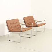 Paire de fauteuils de style safari avec accoudoirs en sangles de cuir, 1960