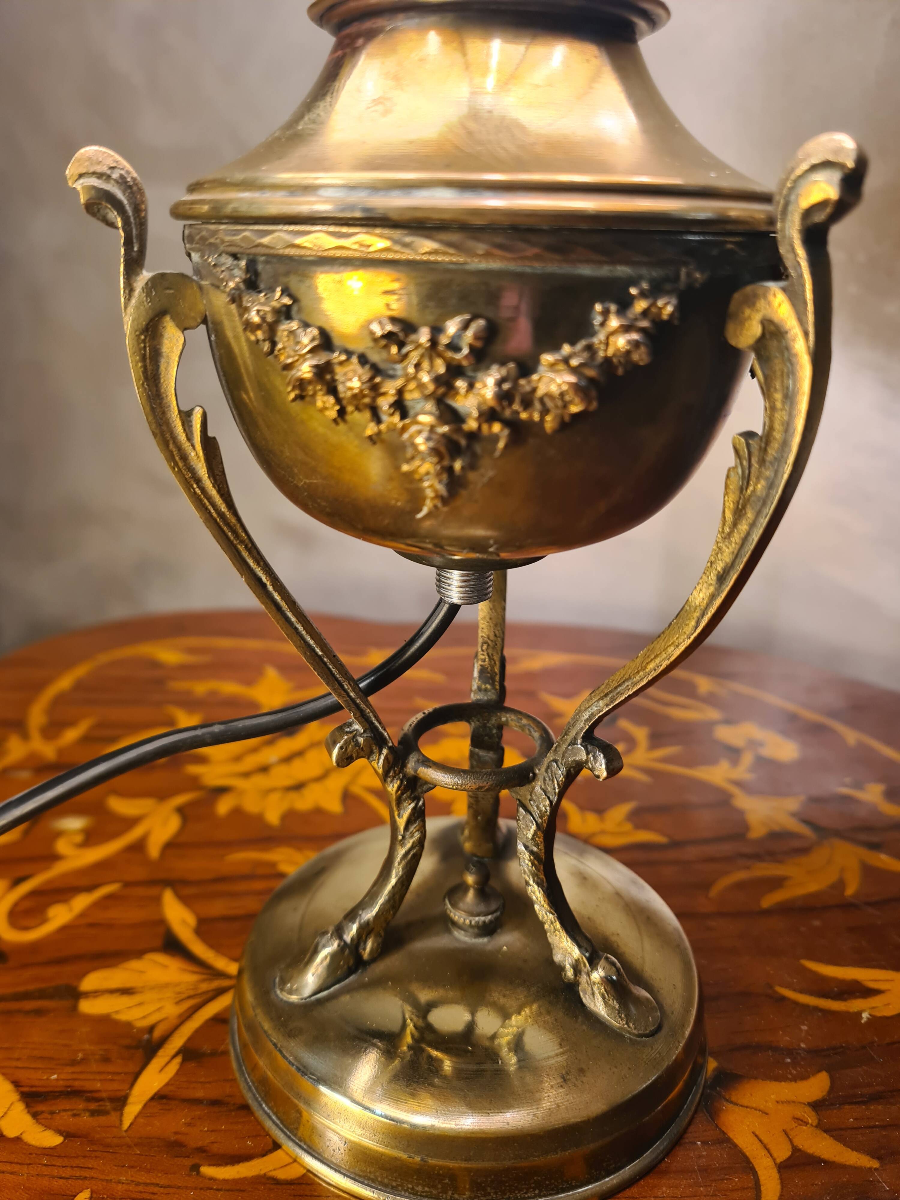 Vintage brass petrol lamp, electric, with glass and lead shade, 38x21