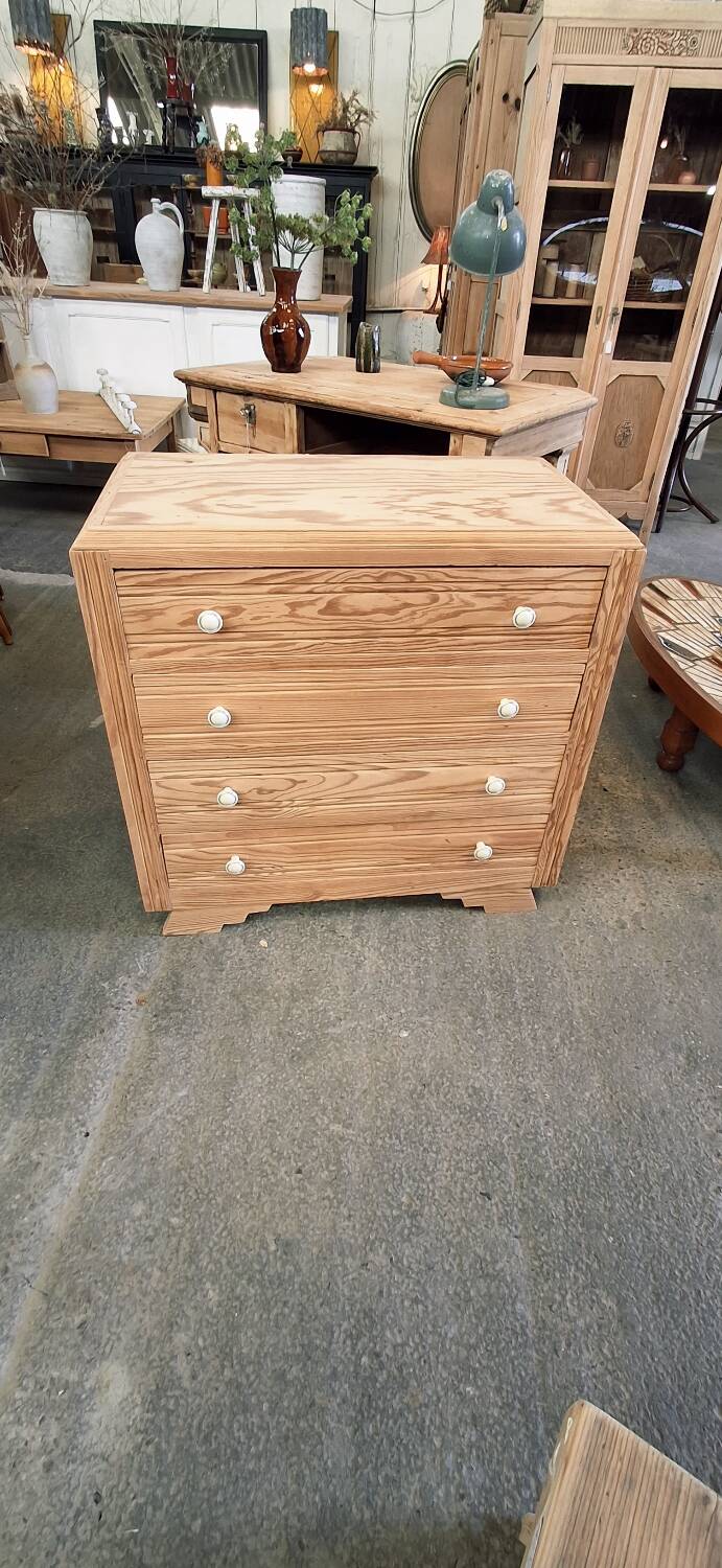 Vintage chest of drawers