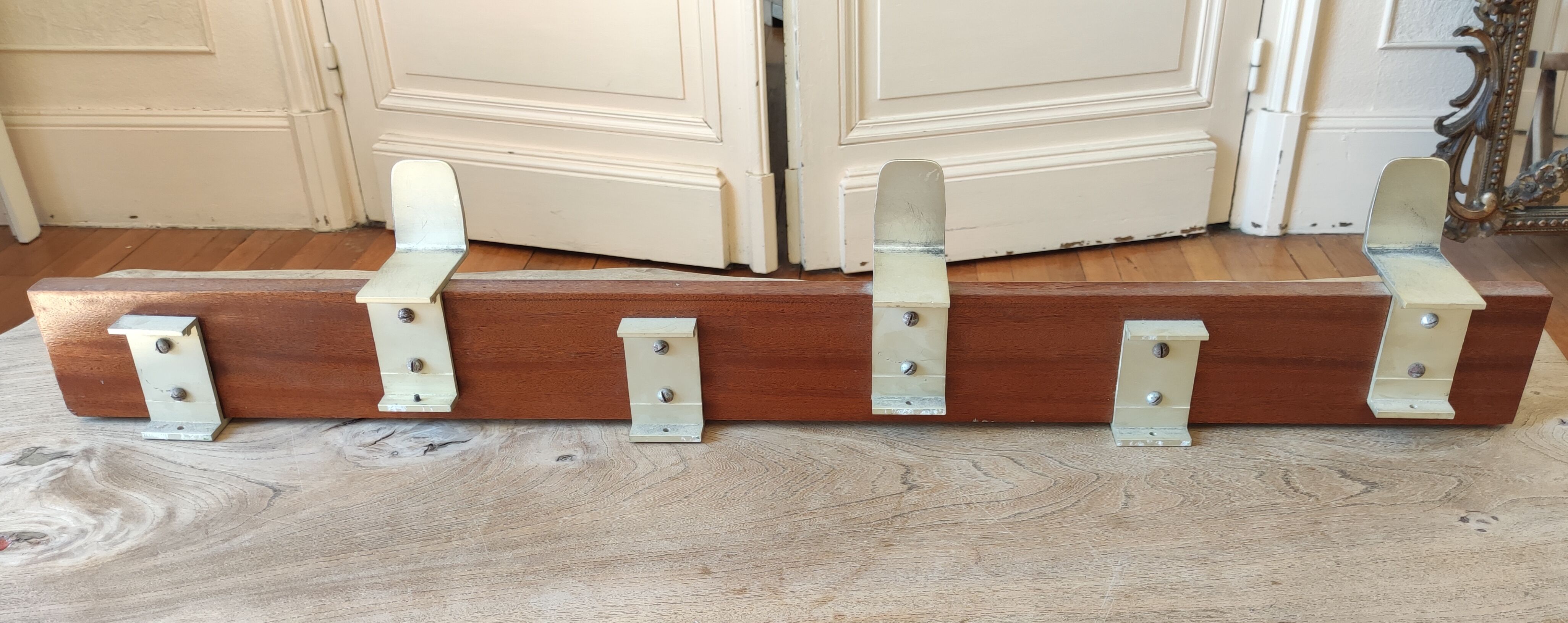 Coat rack design 6 hooks