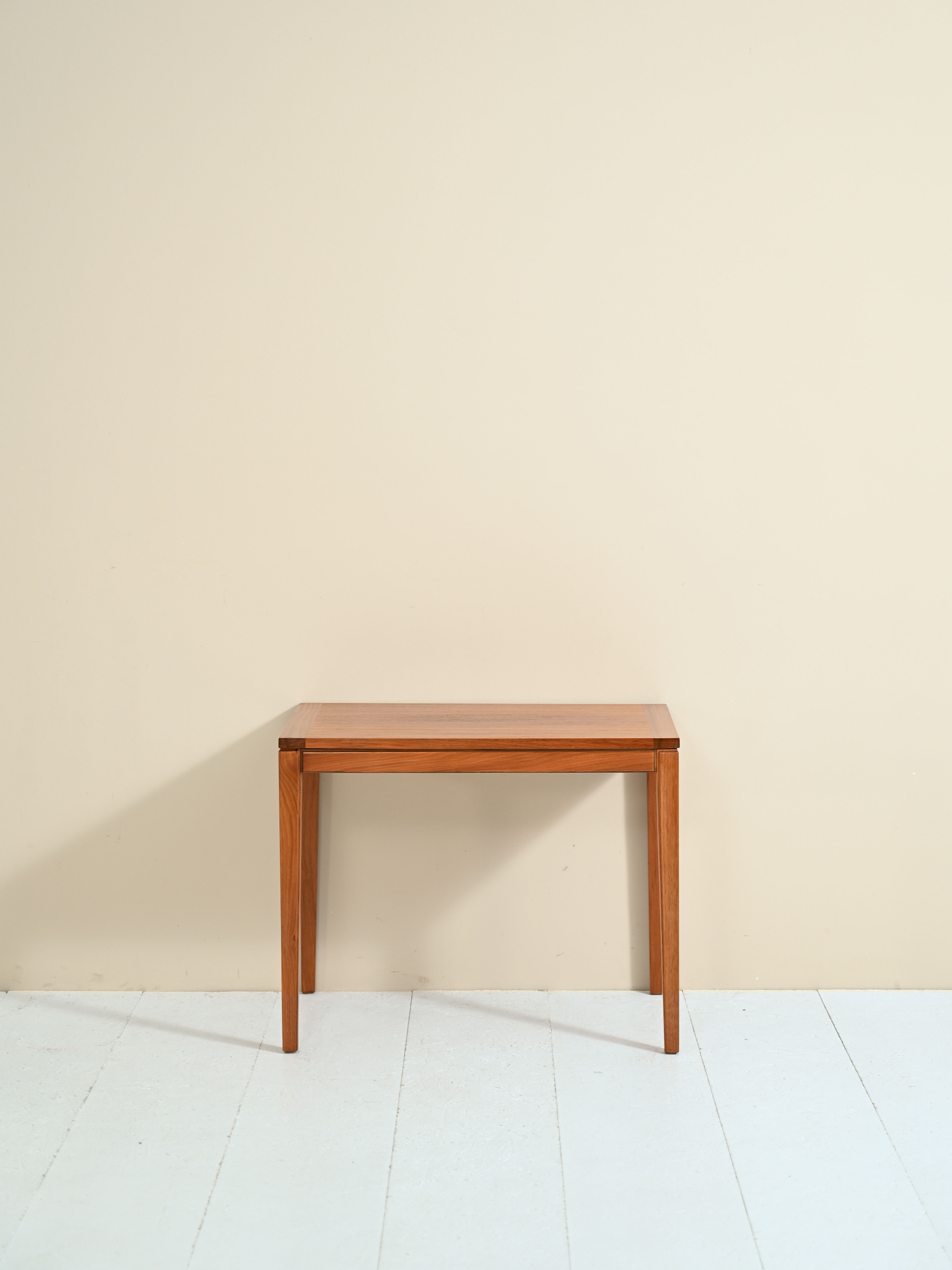 Coffee table in teak