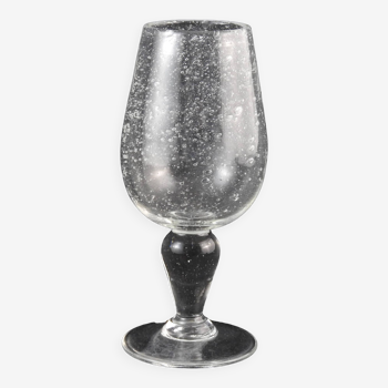 Verre à pied en verre bullé biot ?