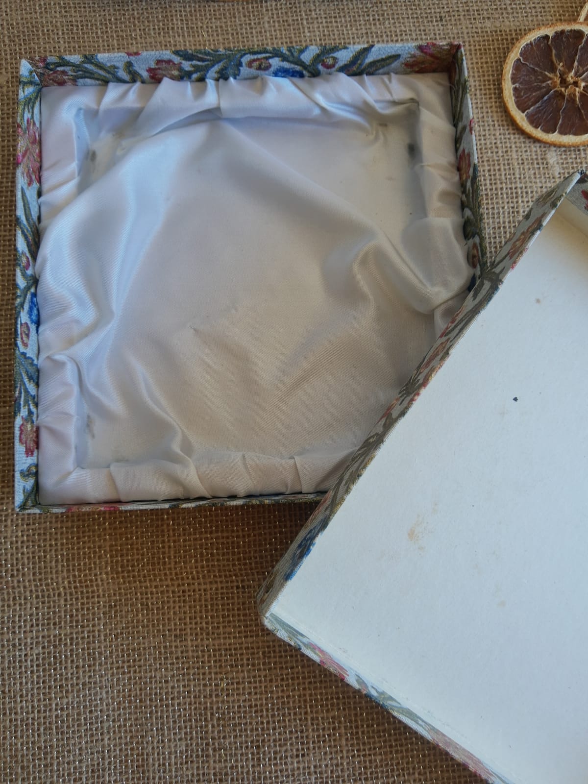 Dish coaster mettlach vintage peacock patterns