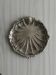 plat rond décor coquillage métal argenté