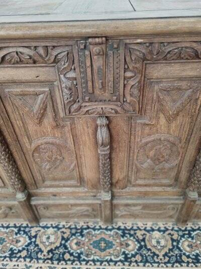 17th-century Gothic chest