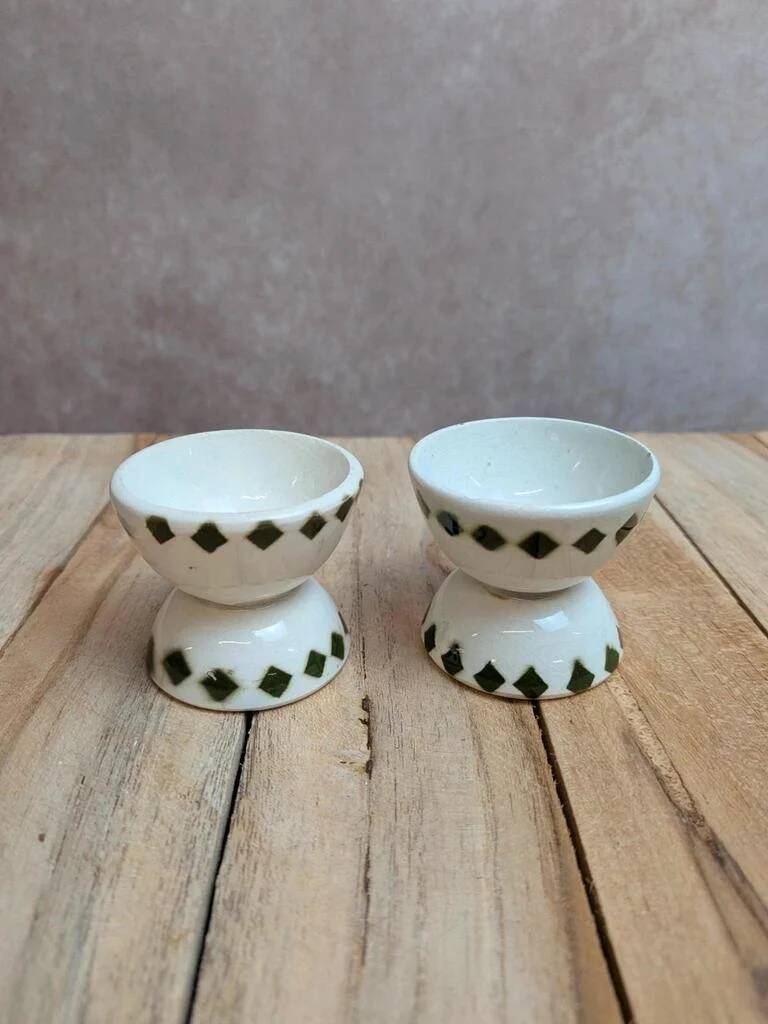 Set of 2 antique egg cups in ironstone – Diabolo shape – Green diamond pattern