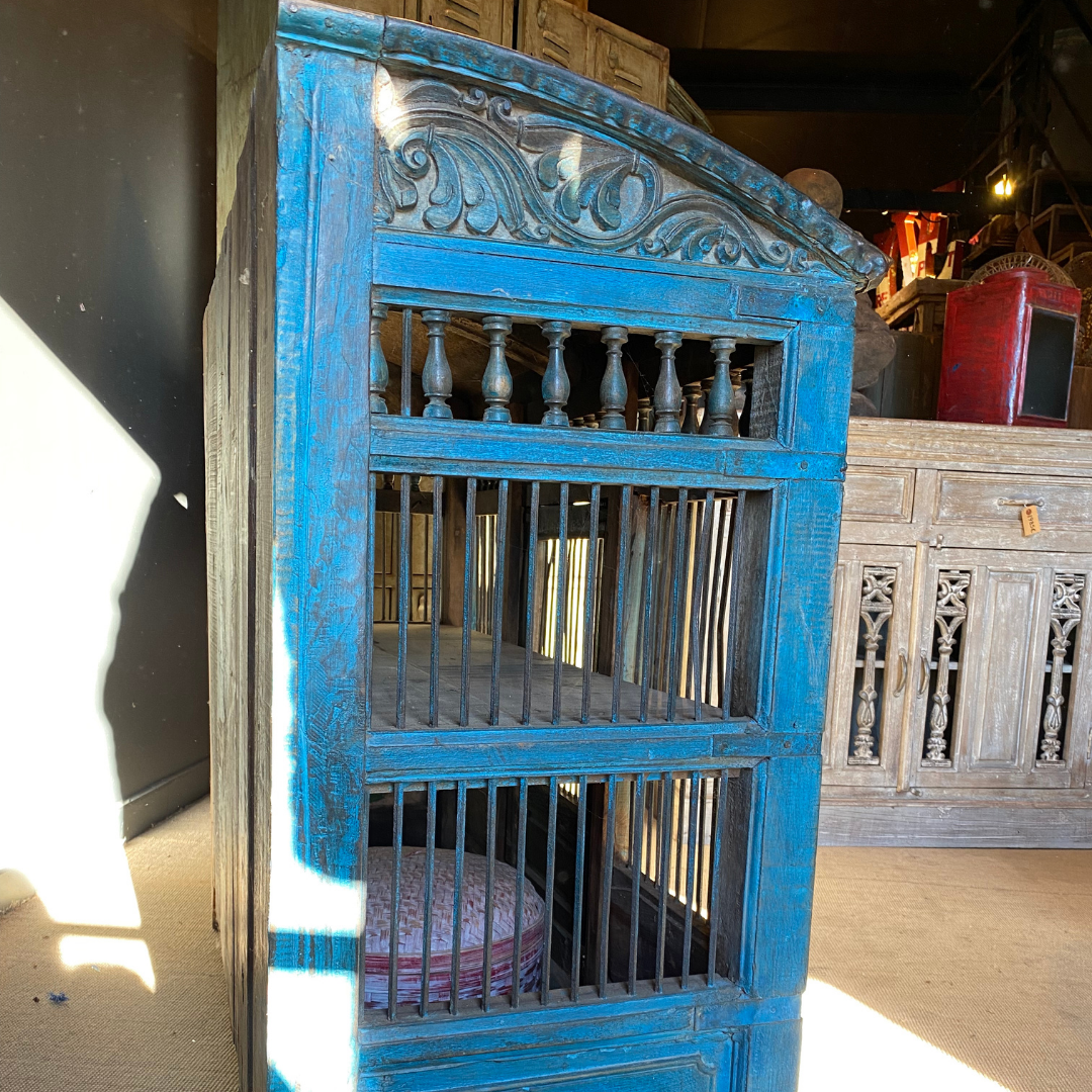 Old hutch in teak and zinc