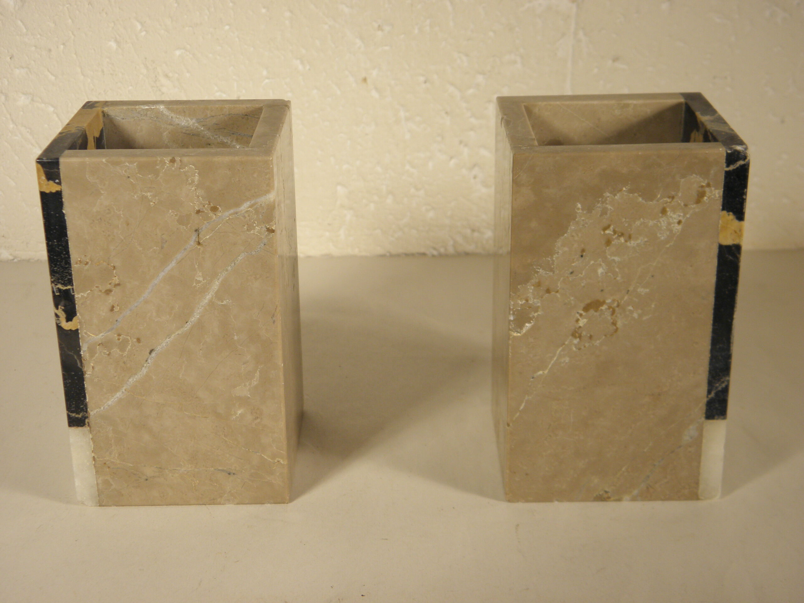 Marble bookends 12 x 7 cm