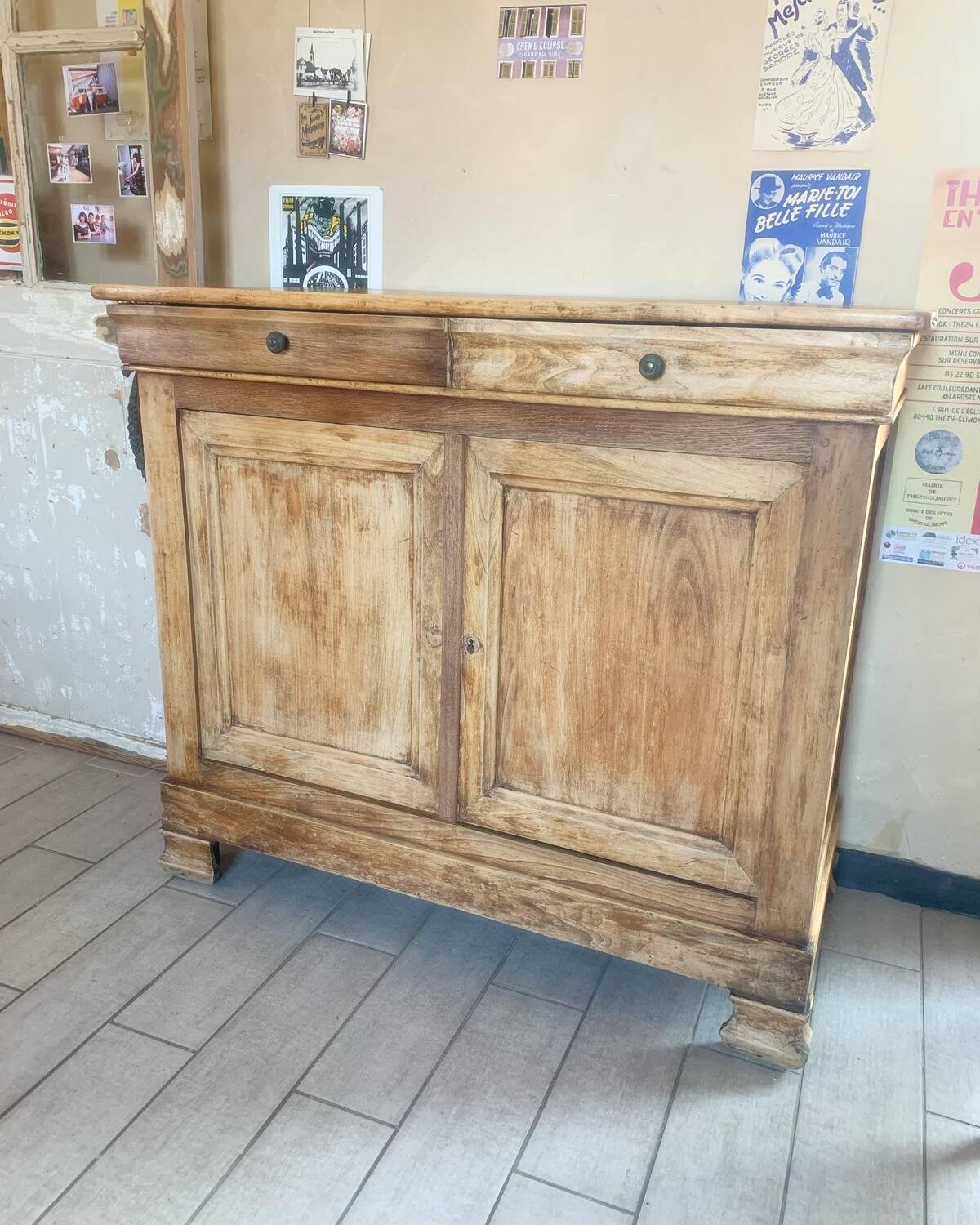 Two-door sideboard