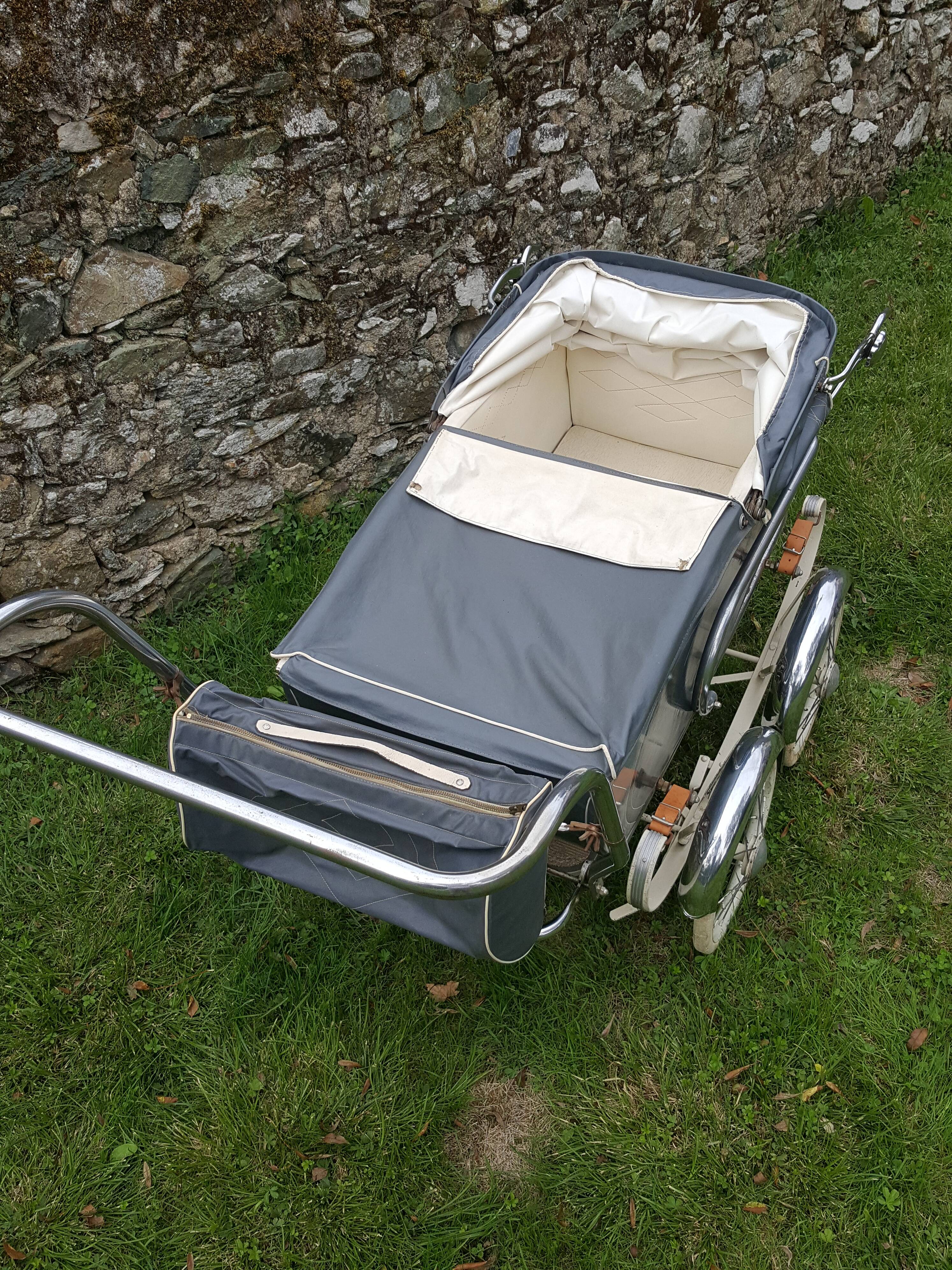 former 1950s pram that can be turned into a stroller