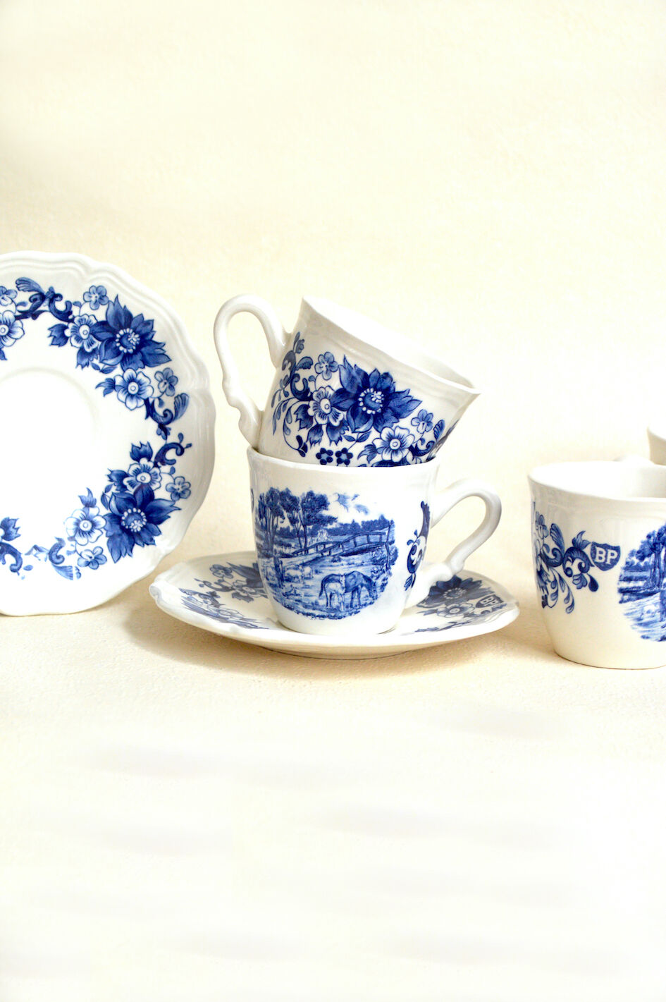 6 cups Sarreguemines