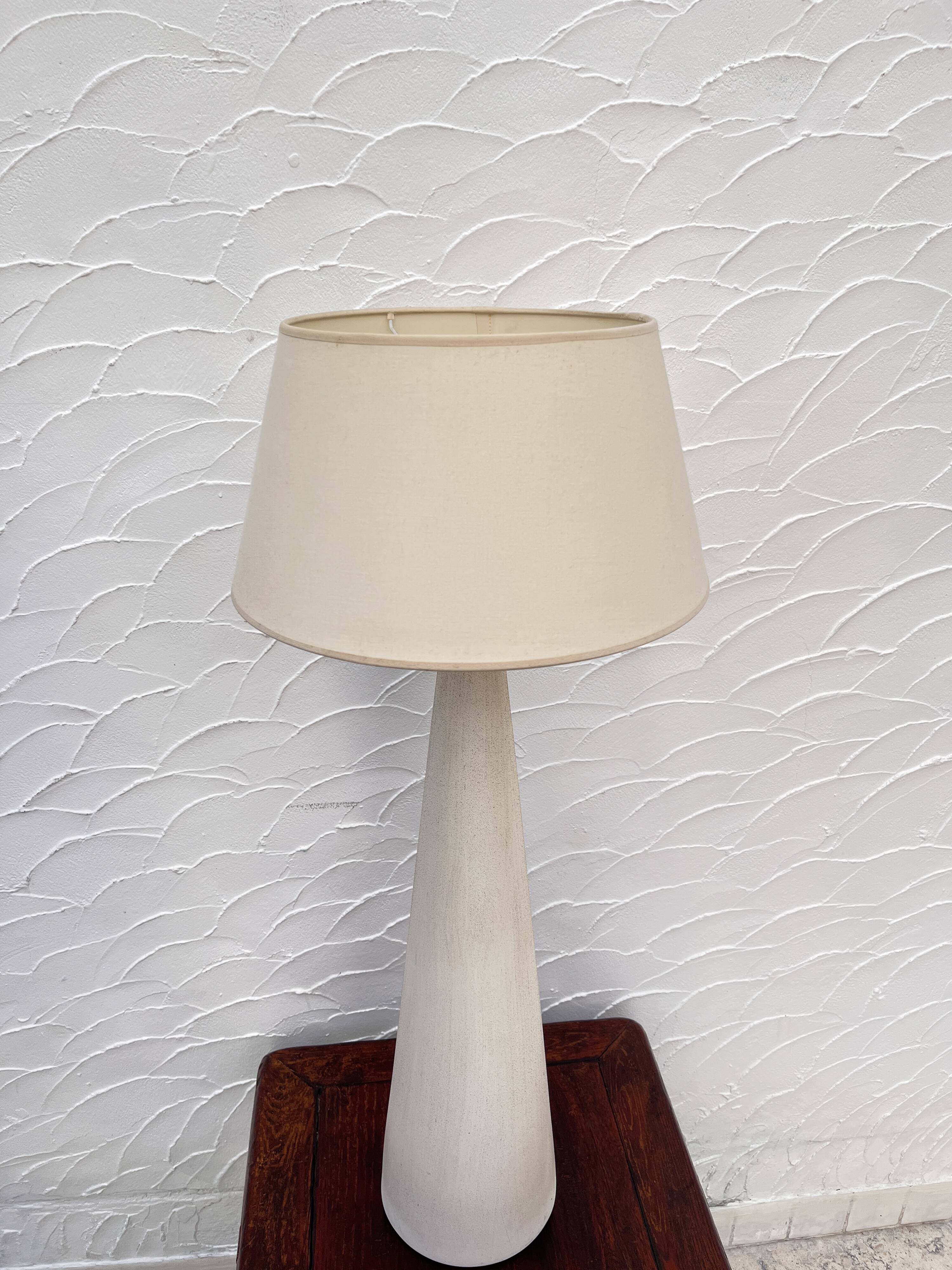 Cream ceramic lamp