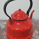 Bouilloire en tôle émaillée rouge