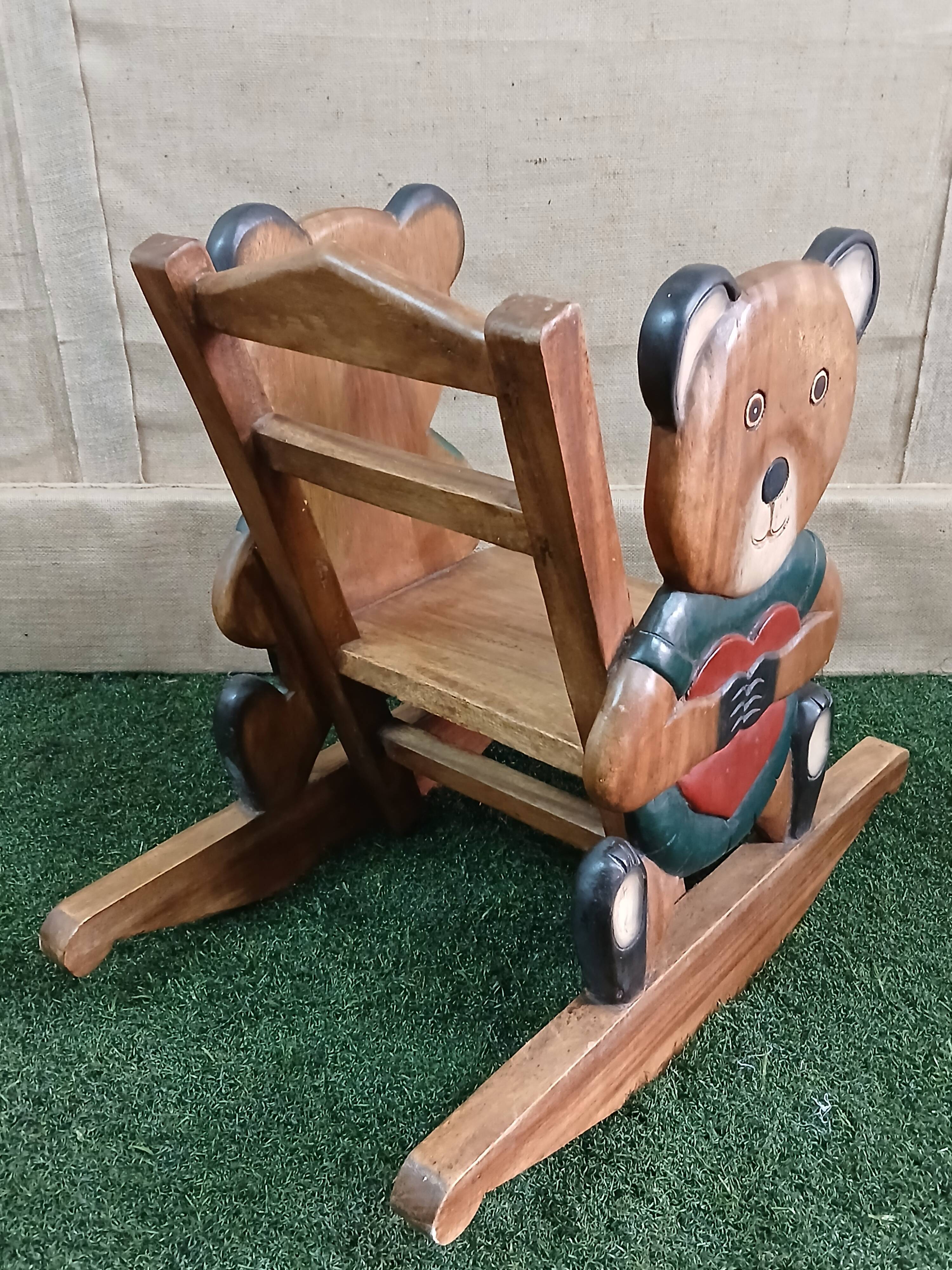 Wooden child seat