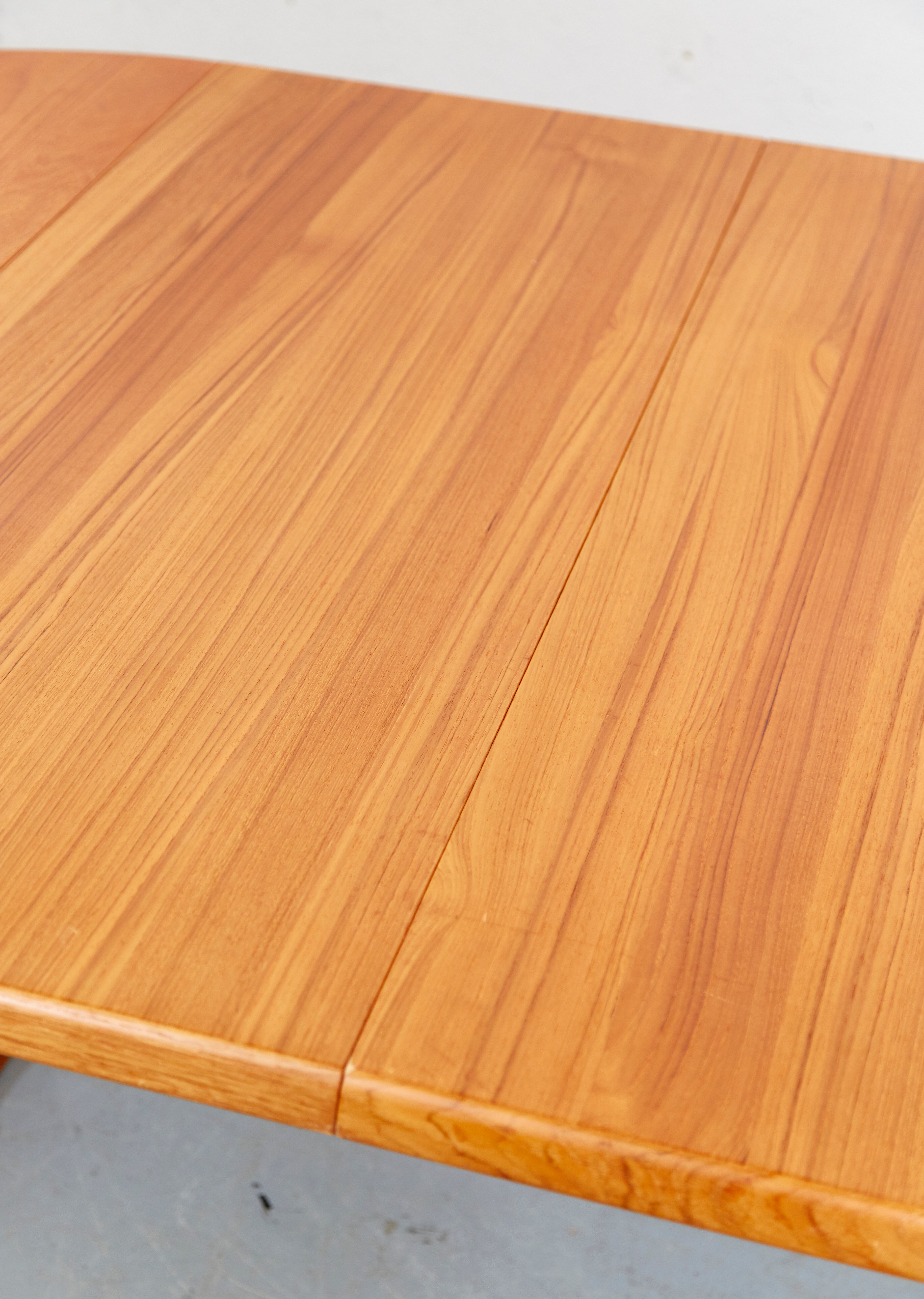 Mid-century teak dining table John Mortensen for CJ Rosengaarden