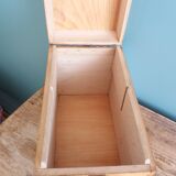 Wooden storage box, empty pocket