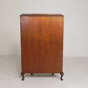 English Art Deco display cabinet on ornate legs, 1930s