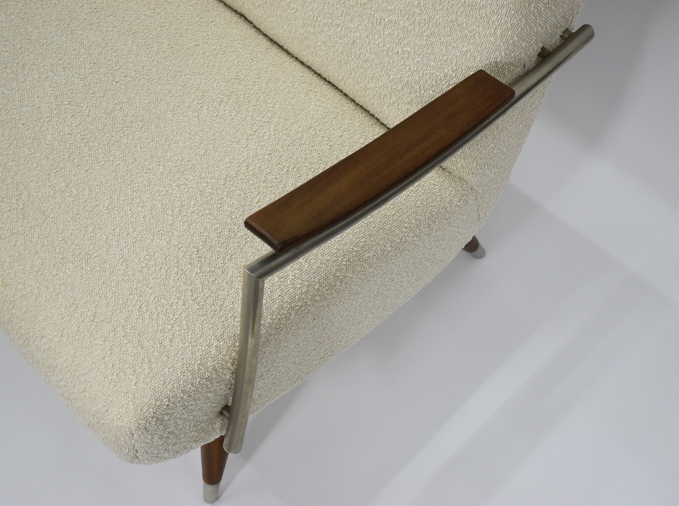 Canapé Danemark années 1960 bouclé beige