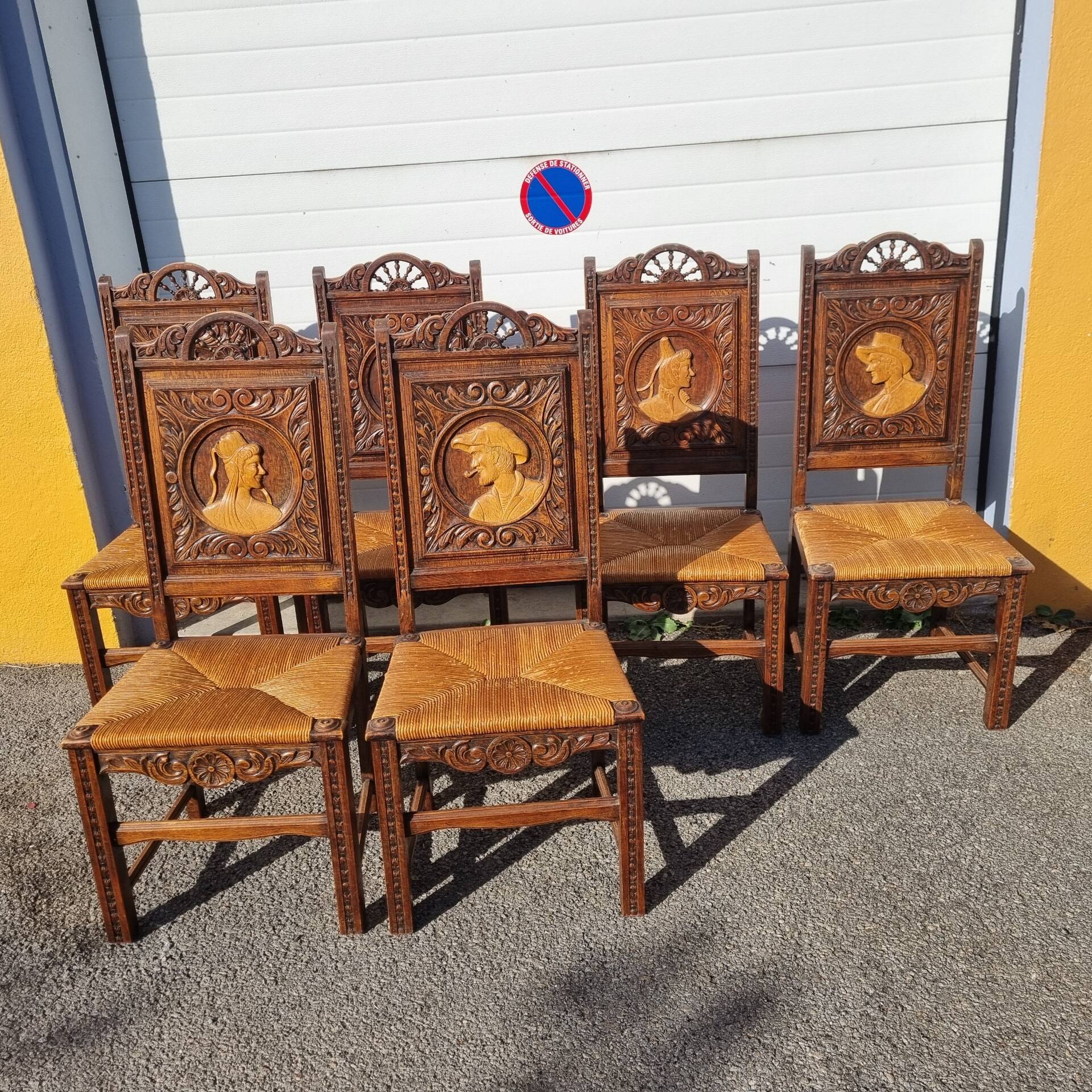 6 chaises bretonne Poulgozic en bois sculpté