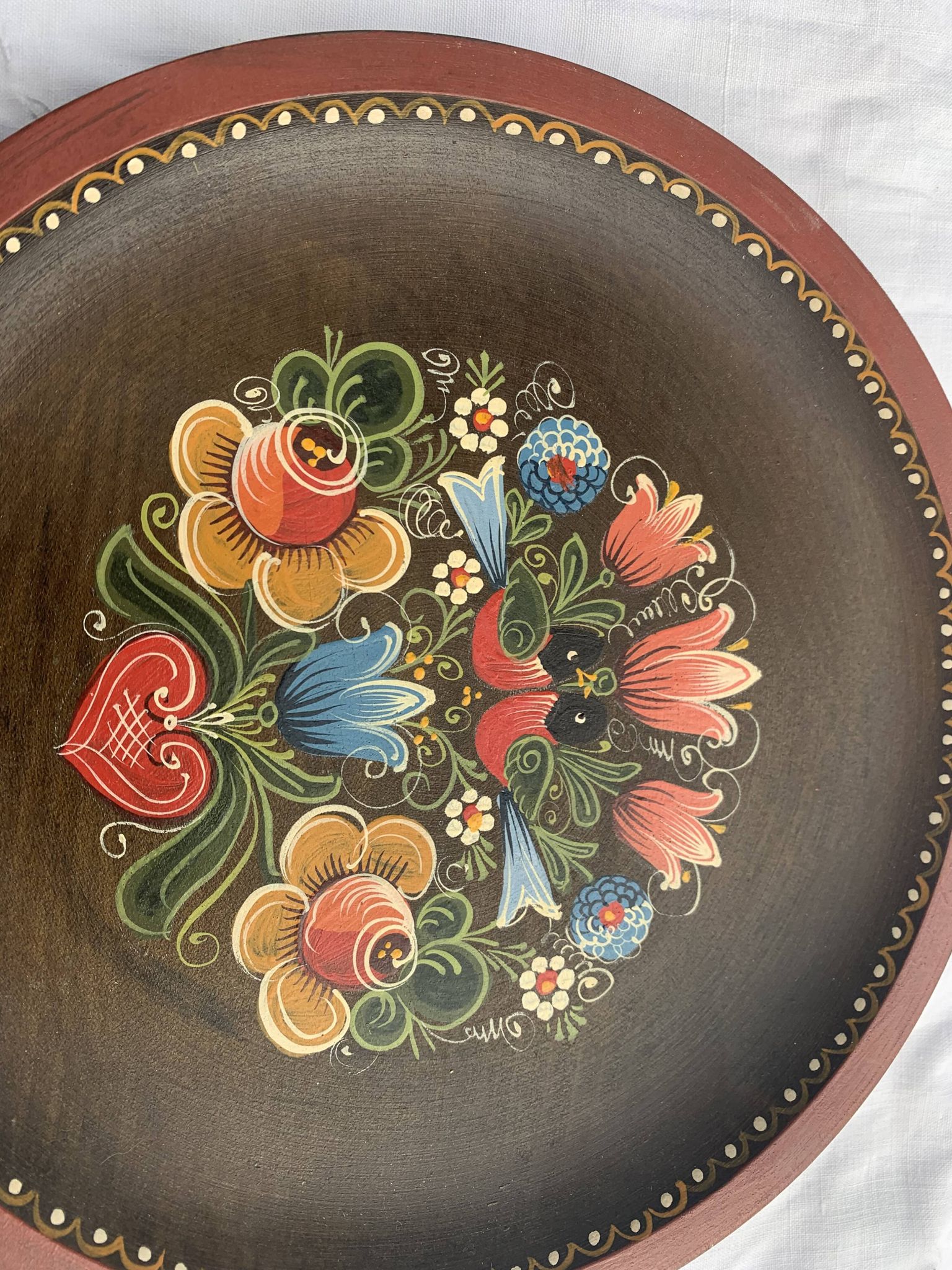 Assiette en bois peinte à la main de karnten Autriche vintage