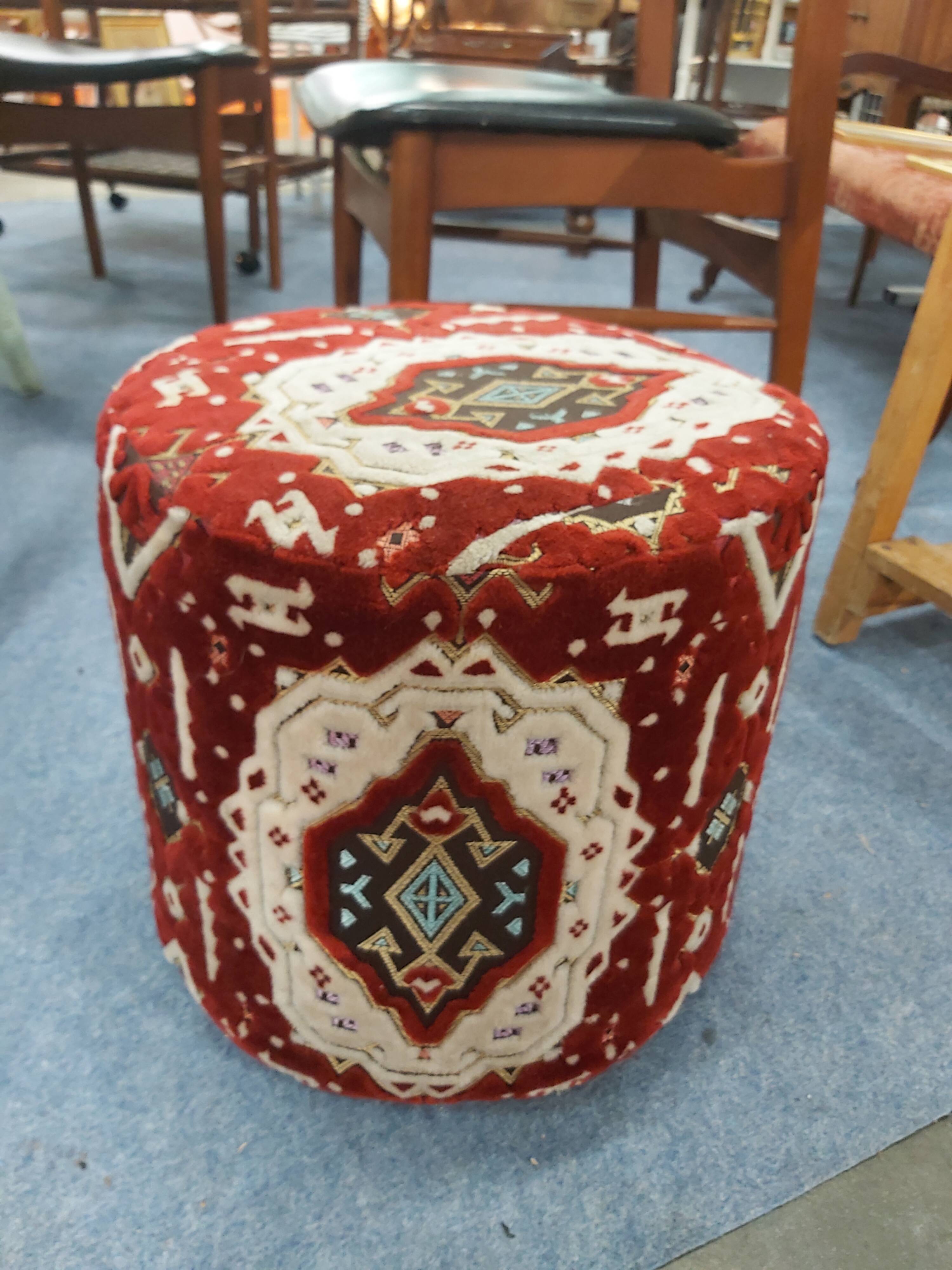 Pouf oriental velours