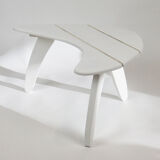 Trois tables basses de jardin par Huguonnet
