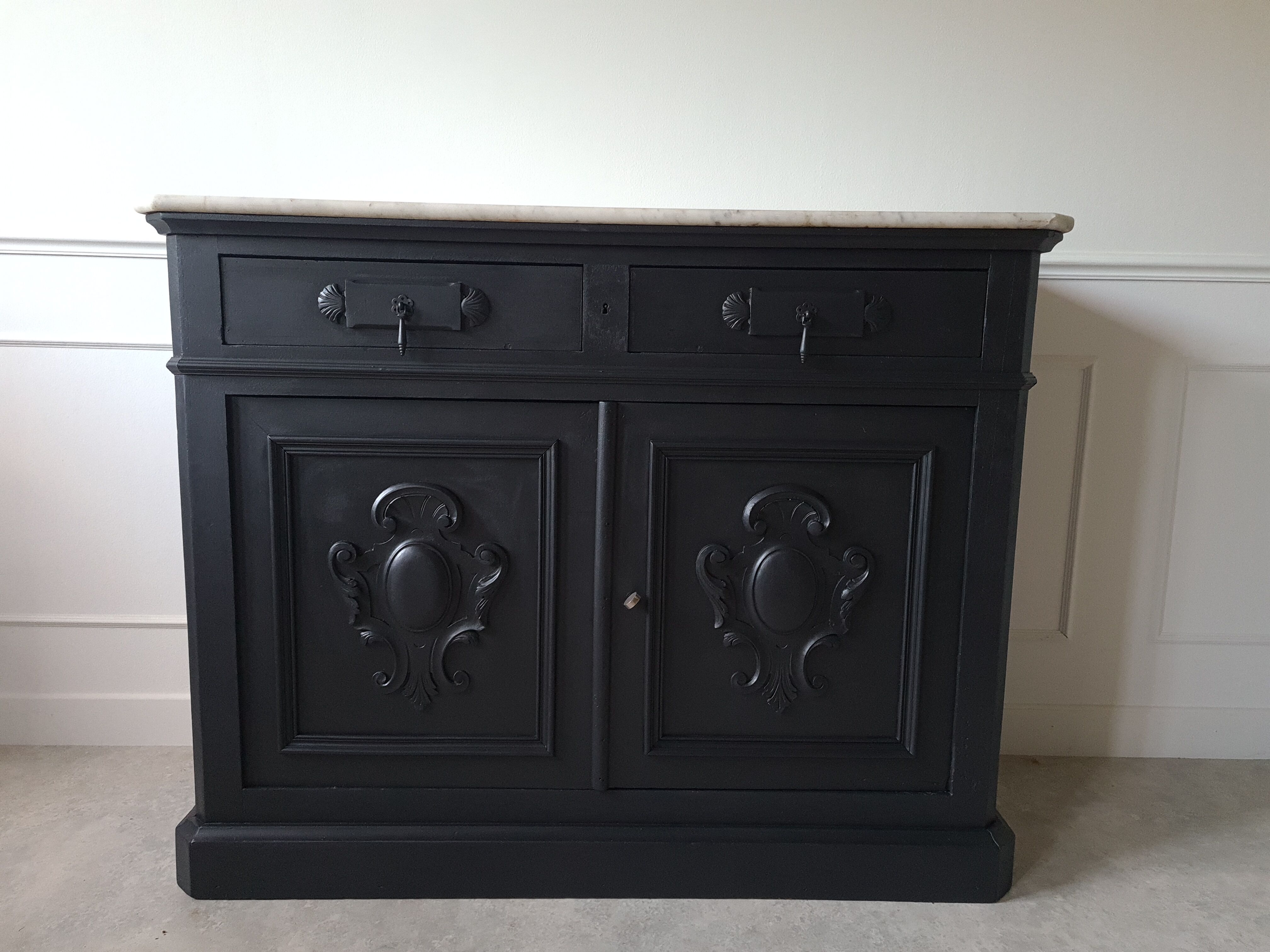 Old buffet