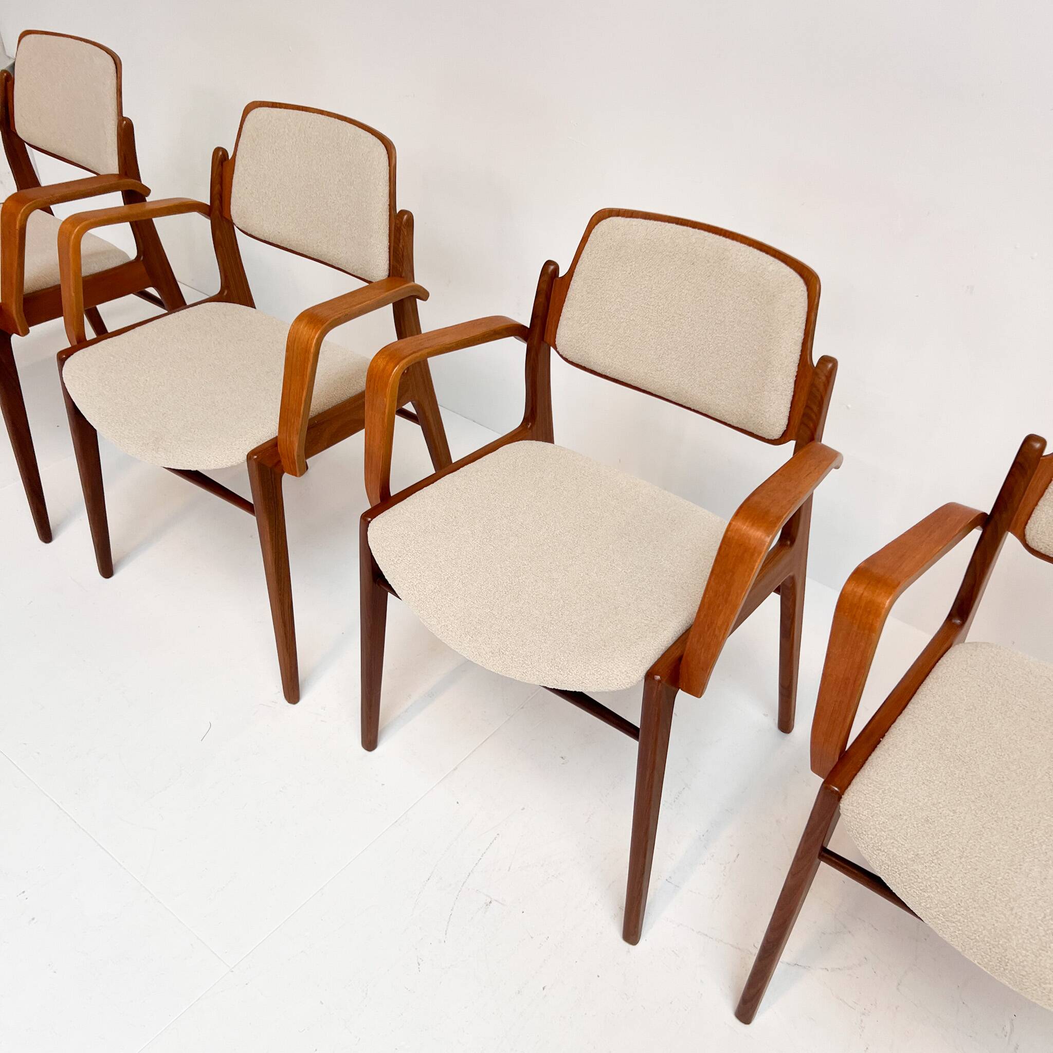 Ensemble de 4 chaises rembourrées Hartmut Lohmeyer pour Wilkhahn, années 1960.