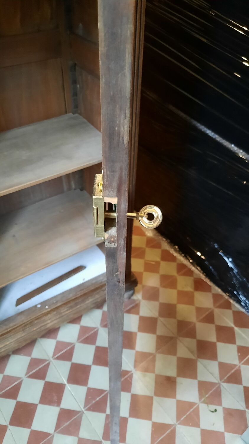 Art Deco style showcase